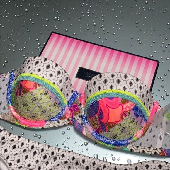 🔥🏖NEW VICTORIA SECRET SWIMSUIT SET - Picture 7 of 12